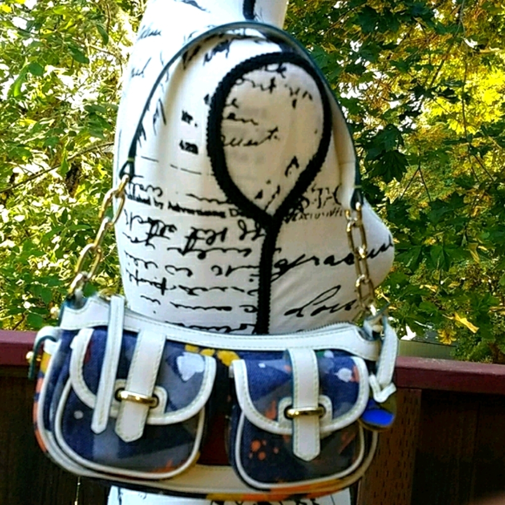 Dooney & Bourke 🌼 small paint splatter saddle bag purse - Picture 2 of 16
